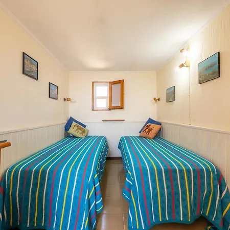 Holiday home Ondina 1 *